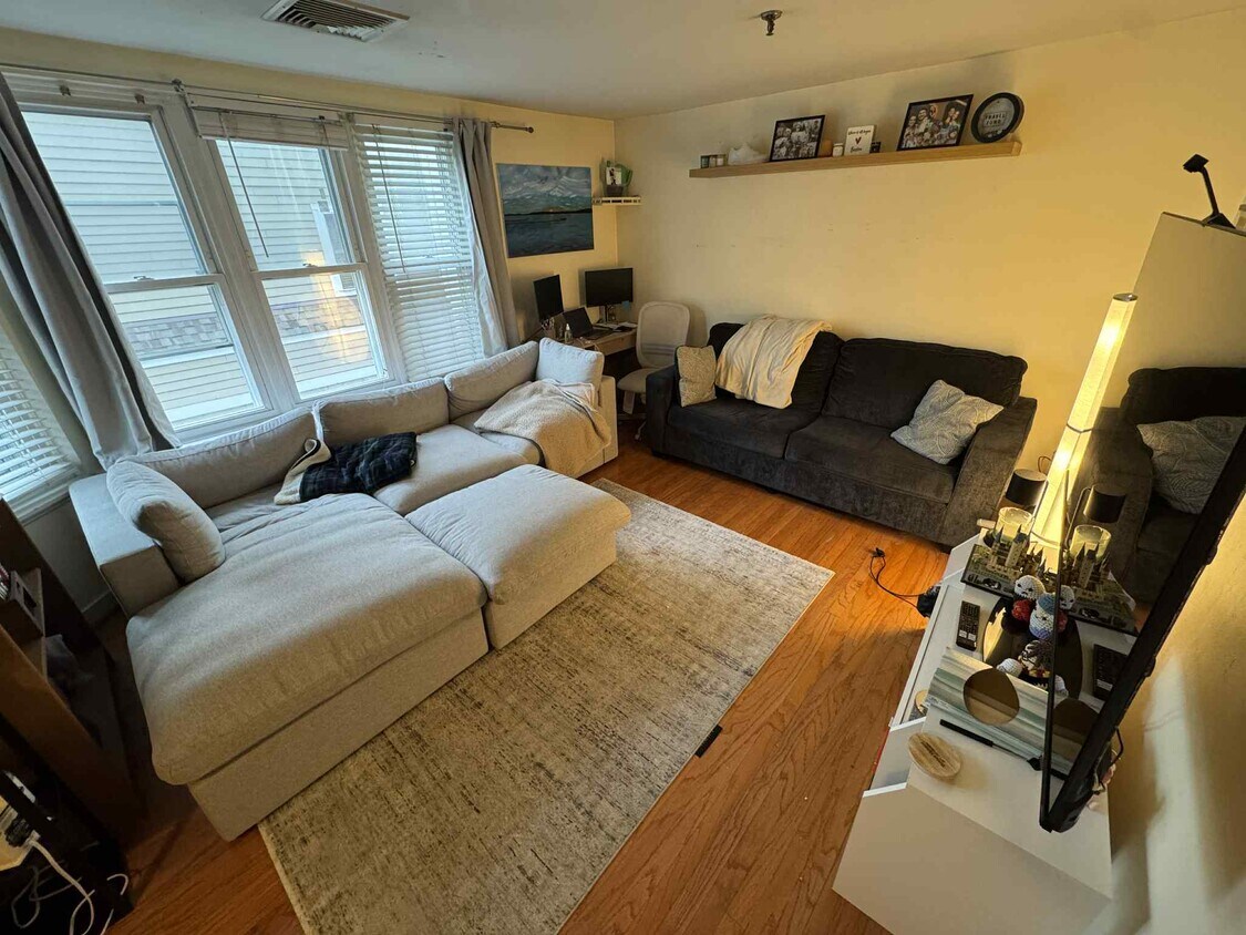 Foto principal - 126 Tudor St