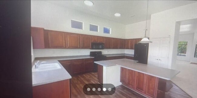Building Photo - 2125 E Ebony Dr
