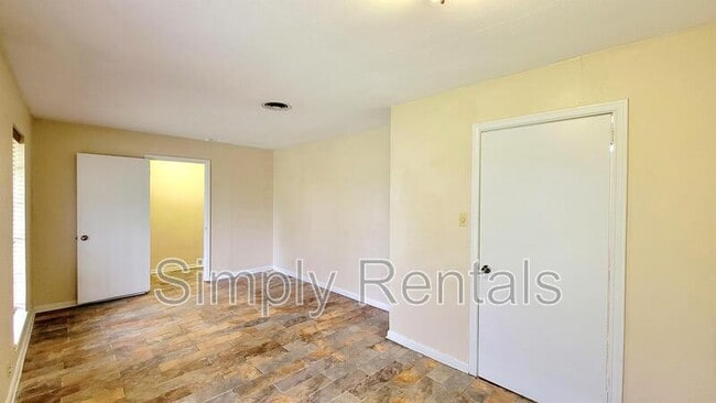 Foto del edificio - 2614 Tanglewood Dr