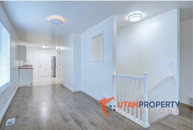 Building Photo - 7708 N Wyatt Earp Ave