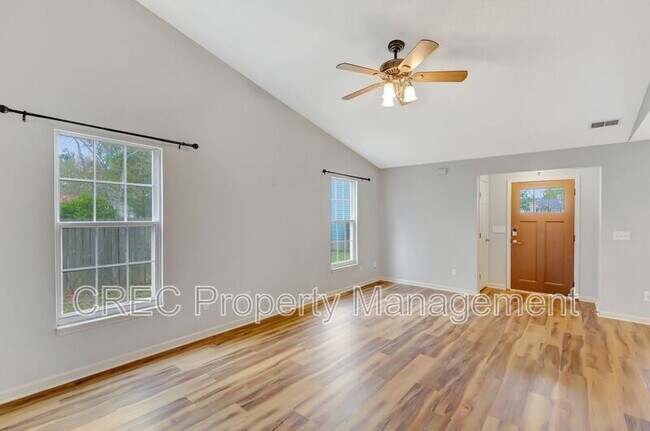 Foto del edificio - 207 Lynton Ct