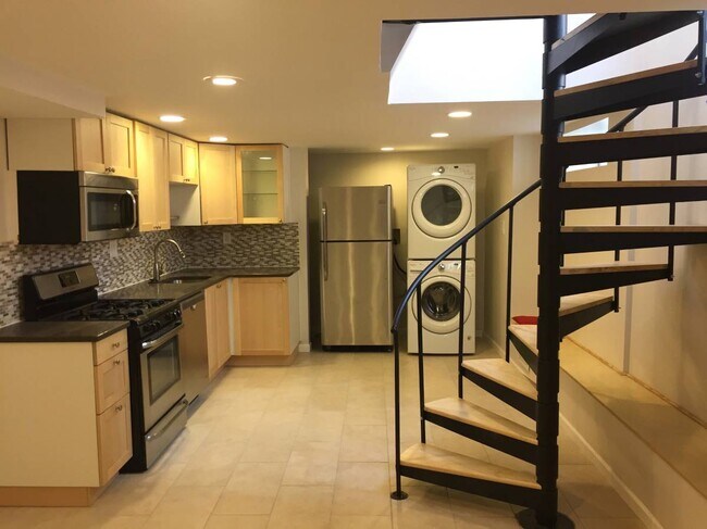 Foto del edificio - 532 Carpenter St