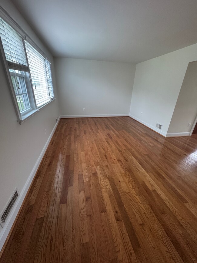 Foto del edificio - 12720 Feldon St
