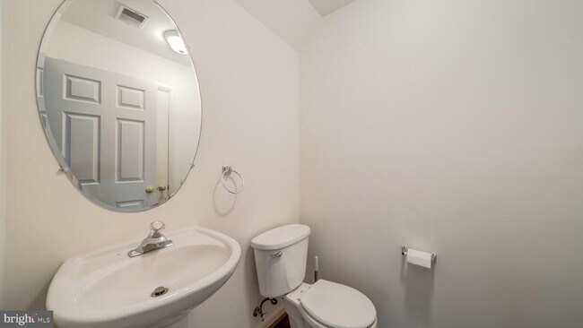 Foto del edificio - 43520 Laidlow St