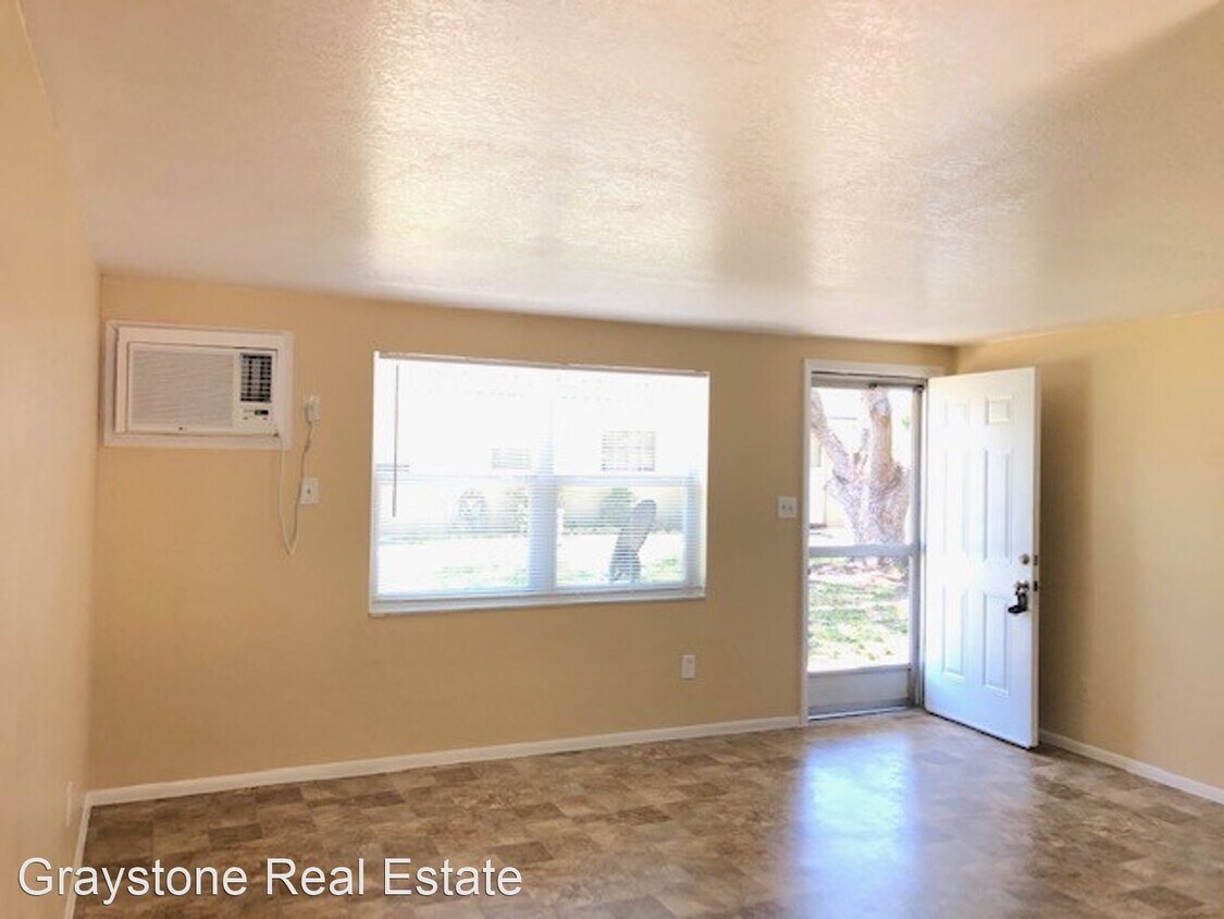 Building Photo - 5515 Oceanic Rd