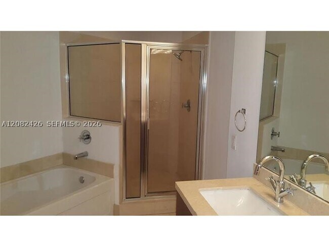 Foto del edificio - 1111 SW 1st St