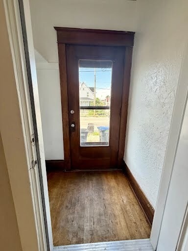 foyer - 2511 N 15th St