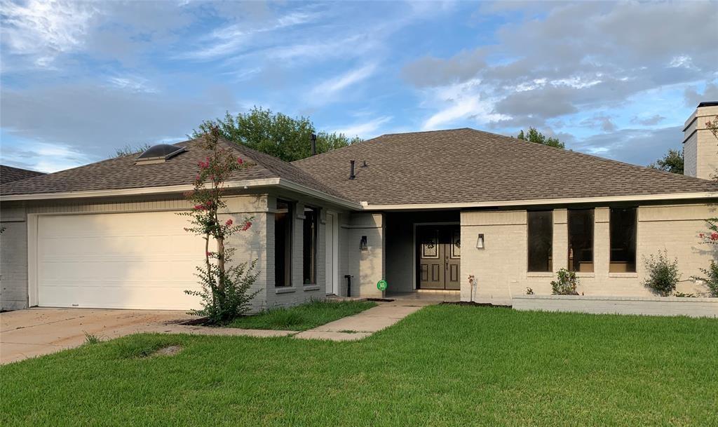 Primary Photo - 610 Woodlake Cir