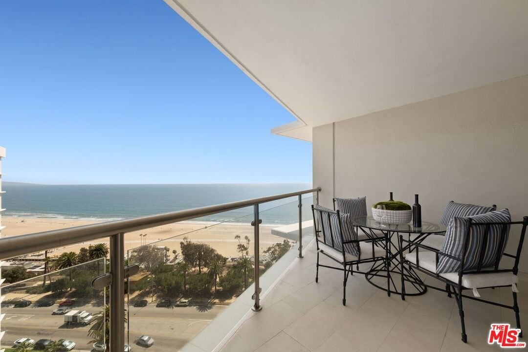 Foto principal - 201 Ocean Ave Ext