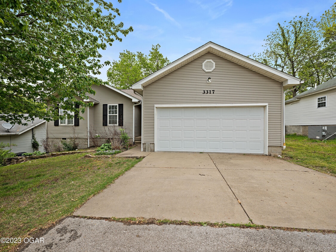 3317 S Jackson Ave, Joplin, MO 64804 Condo for Rent in Joplin, MO