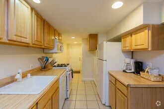 Building Photo - 435 Manor Pl NW
