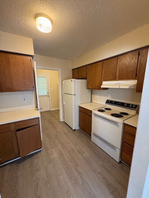 Foto del edificio - 920 B's Barbeque Rd