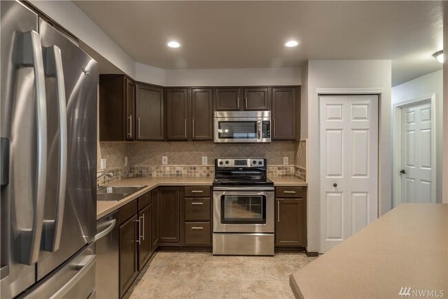 Foto del edificio - 2201 192nd St SE