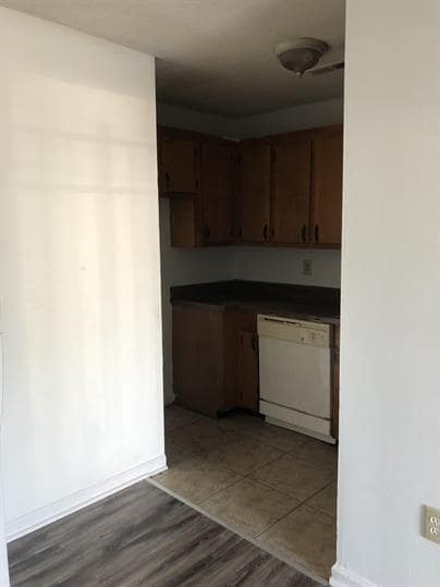 Building Photo - 1510 Greens Blvd