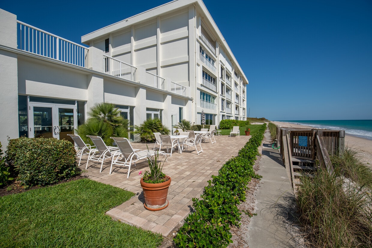 5000 Florida A1A Unit 323, Vero Beach, FL 32963 Condo for Rent in