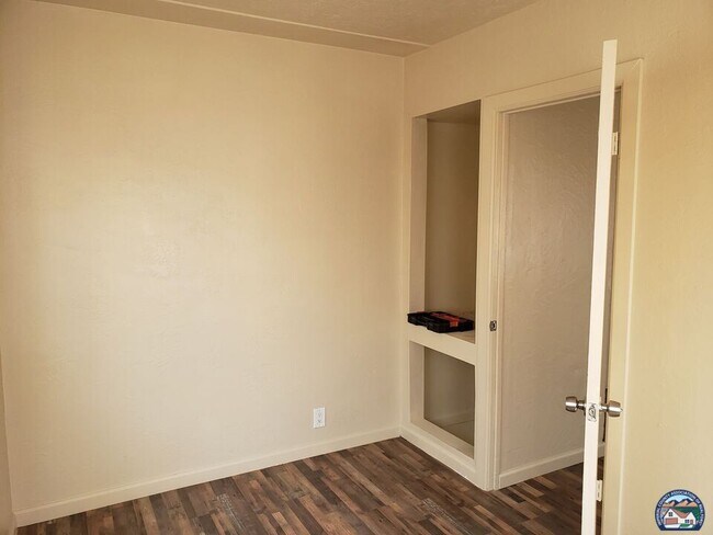 Building Photo - 1111 E St