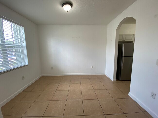 Foto del edificio - 2929 SE 2nd St