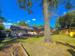 Building Photo - 9507 Meadowbriar Ln