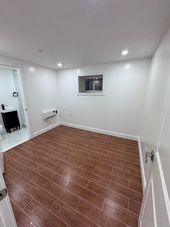 Photo - 647 N 16th St Apartment