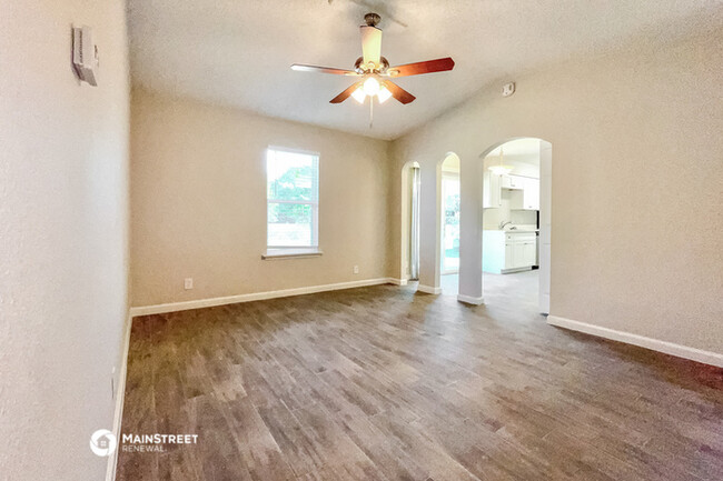 Building Photo - 12920 Spring Oak Dr
