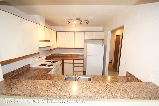 Building Photo - 9901 NE 134th Ct