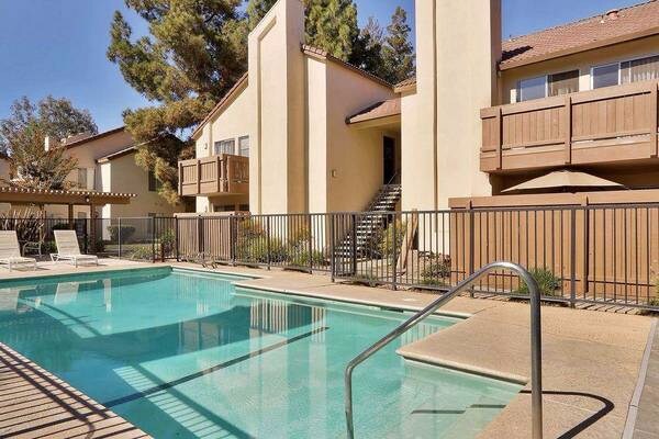 Foto del edificio - 3700 Tully Rd