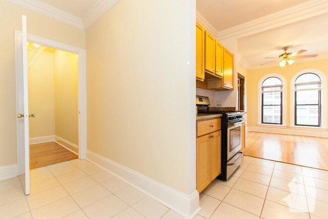 Foto del edificio - 401 W Fullerton Pkwy