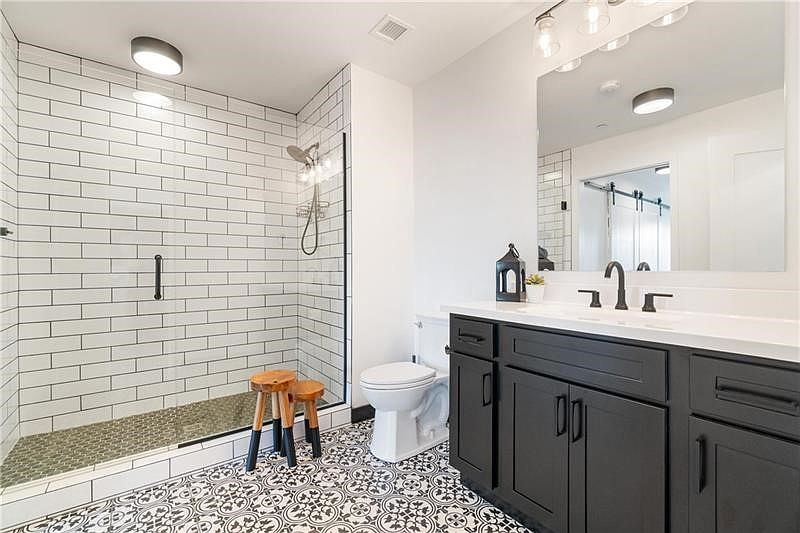 Foto principal - 2635 Penn Ave