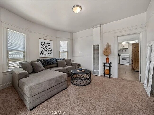 Building Photo - Charming 2 bedroom 1 bath bungalow in Mill...