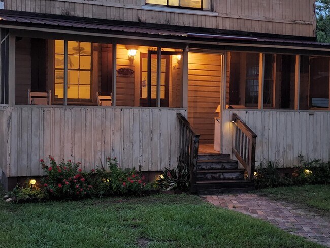 Foto del edificio - 8 Cedarwood Ave