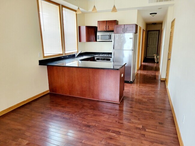 Foto del edificio - 1132 S CALIFORNIA Ave