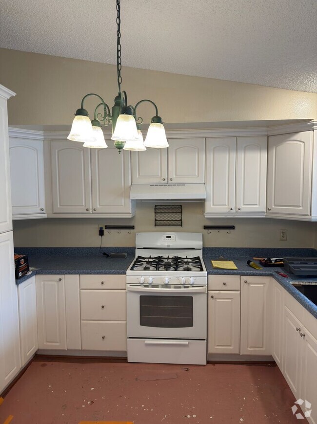 Building Photo - 5070 Brooklawn Pl