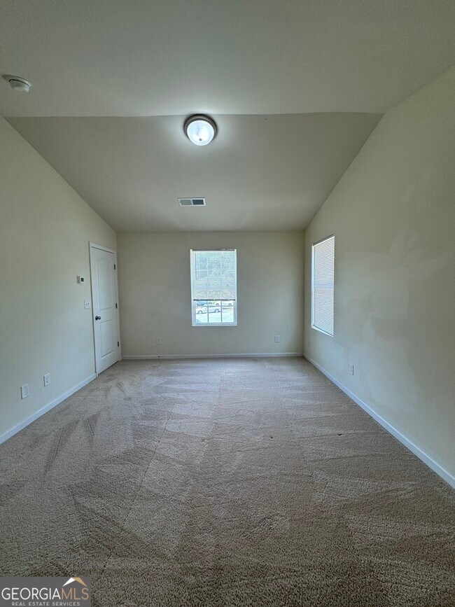 Building Photo - 286 Ella Ct