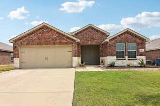 Building Photo - 907 Farmstead Wy