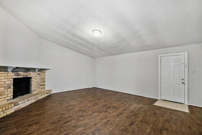 Foto del edificio - 15627 Summer Briar Ct