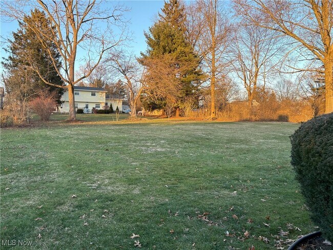 Foto del edificio - 168 Valley View Dr