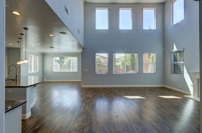 Building Photo - 1148 Cordova Ave