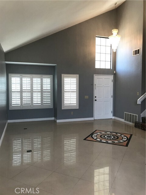 Building Photo - 964 Summitridge Dr