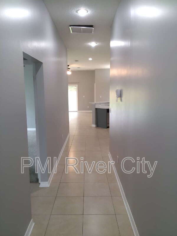 Foto del edificio - 818 Filmore Ln