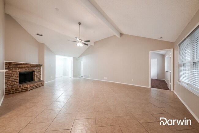Building Photo - 619 Pickard Dr