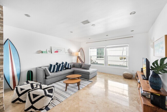 Foto del edificio - 9009 Hawthorne Ave