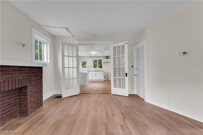 Foto del edificio - 1231 W 5th St