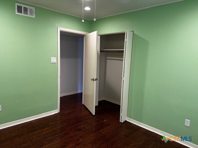 Foto del edificio - 1422 Mockingbird Ln