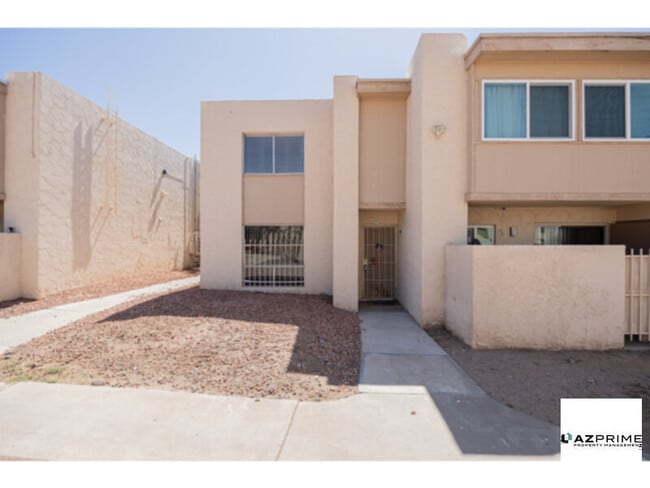 Photo - Discover the Perfect Blend of Comfort and ... House