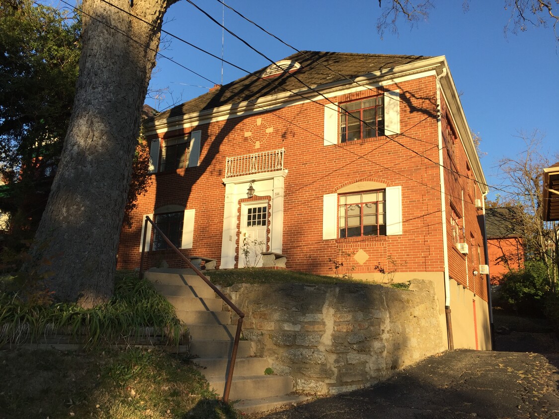 Building Photo - 544 Elberon Avenue