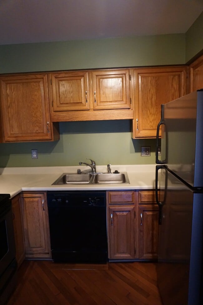 Foto del edificio - Cute two Bedroom Condo in North Evergreen!