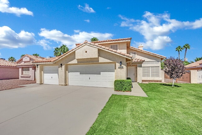 Foto del edificio - Step into this charming 3-bedroom, 3-bathr...