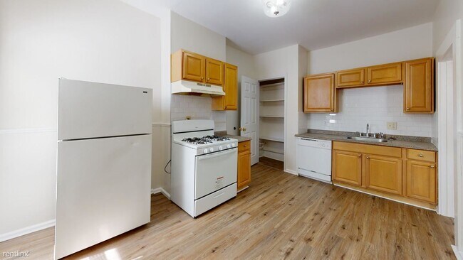 Building Photo - 4 Fernboro St