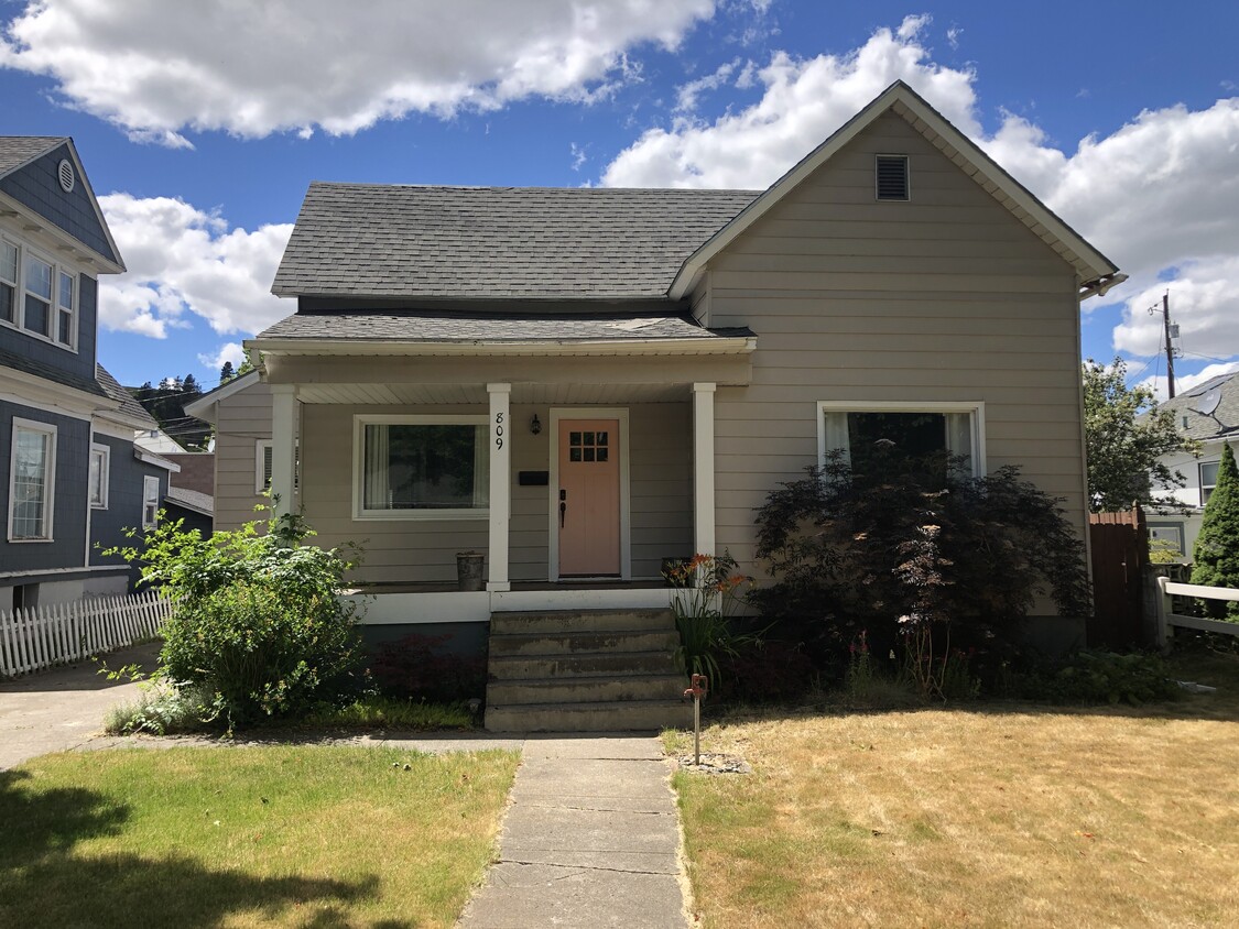 Primary Photo - 809 N Morton St
