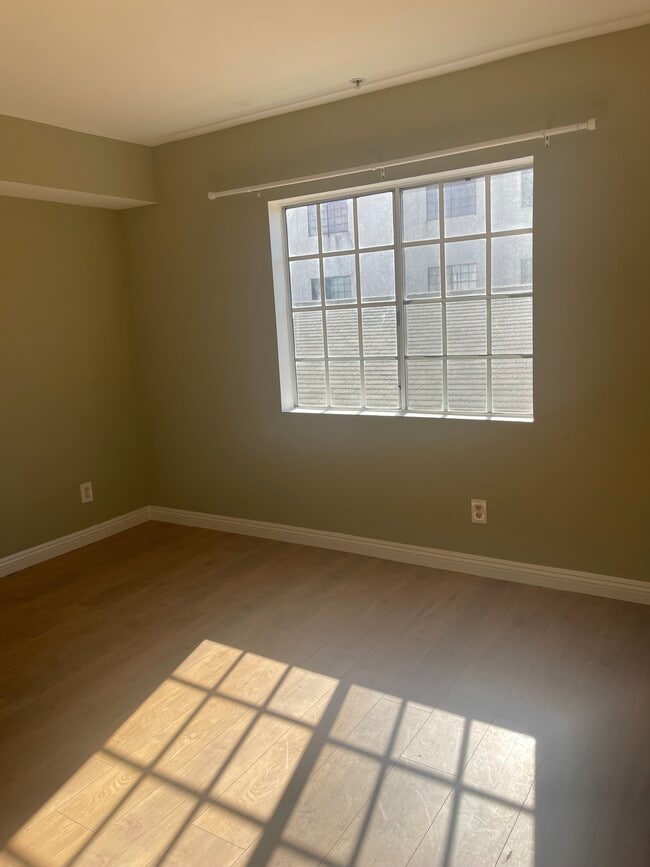 Building Photo - 7330 Eton Ave